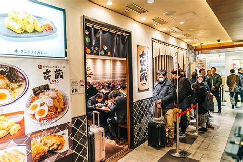 宇都宮 ラーメン 新店：宇宙の味を探求する新たな旅